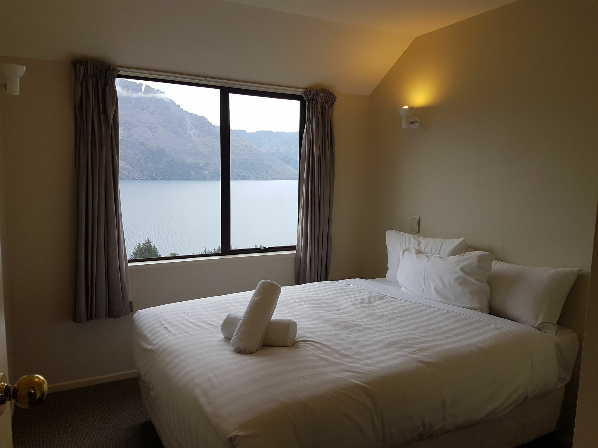 Queenstown Lakeview Holiday Home-5Mins To Town Esterno foto