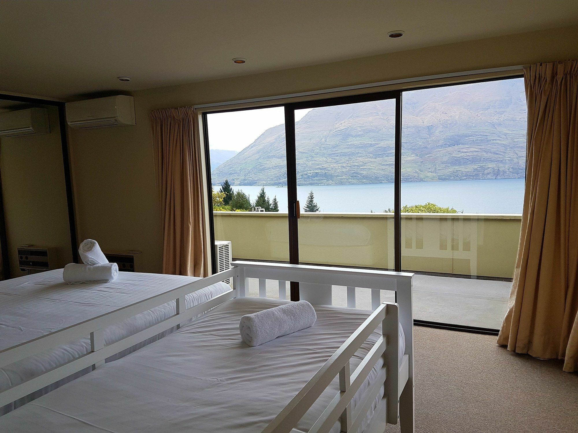 Queenstown Lakeview Holiday Home-5Mins To Town Esterno foto